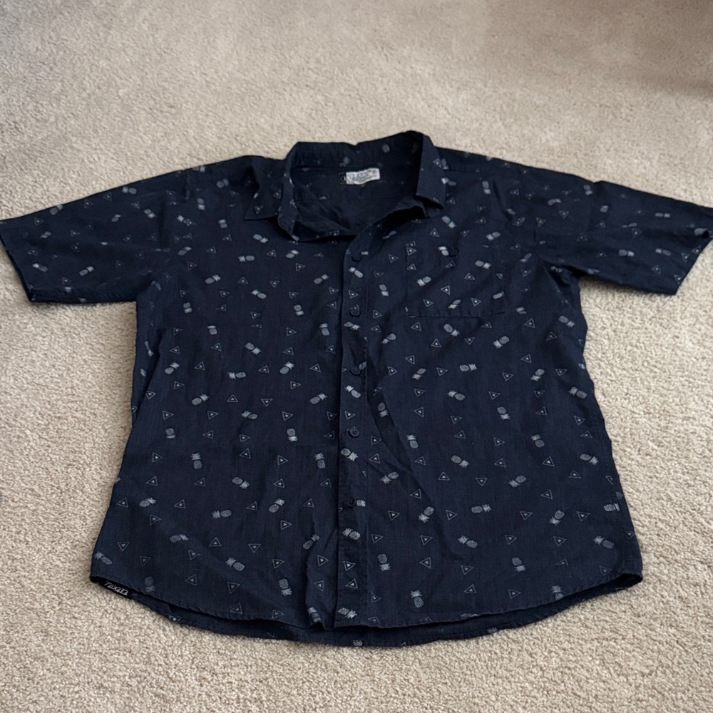 Men's Large Ezekiel Blue Short Sleeve Shirt